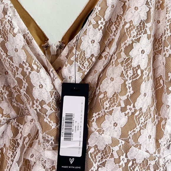 NWT Frilled To Be Here White Lace Ruched Mini Dress - Picture 6 of 8